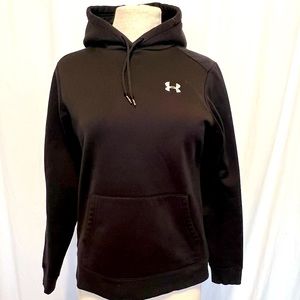 Under Armour hood pullover sweatshirt with front kangaroo pocket.